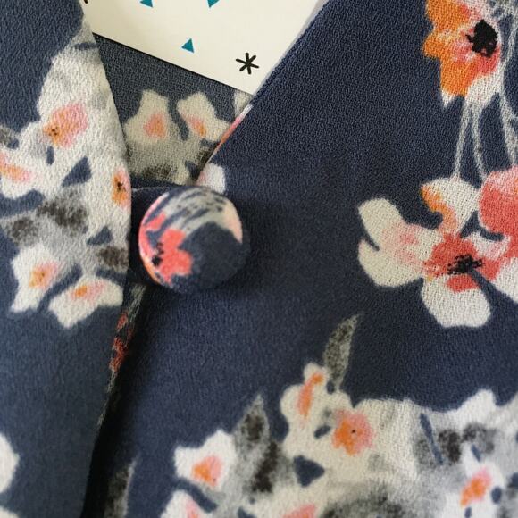 NWT Sienna Sky Navy floral short sleeve HI-LOW elastic waist SIZE M blouse - Picture 6 of 12